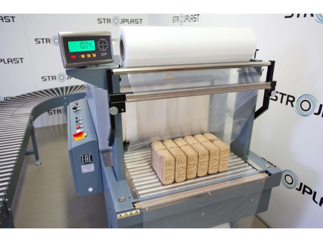 Brikettaufgabe Infeed roller table